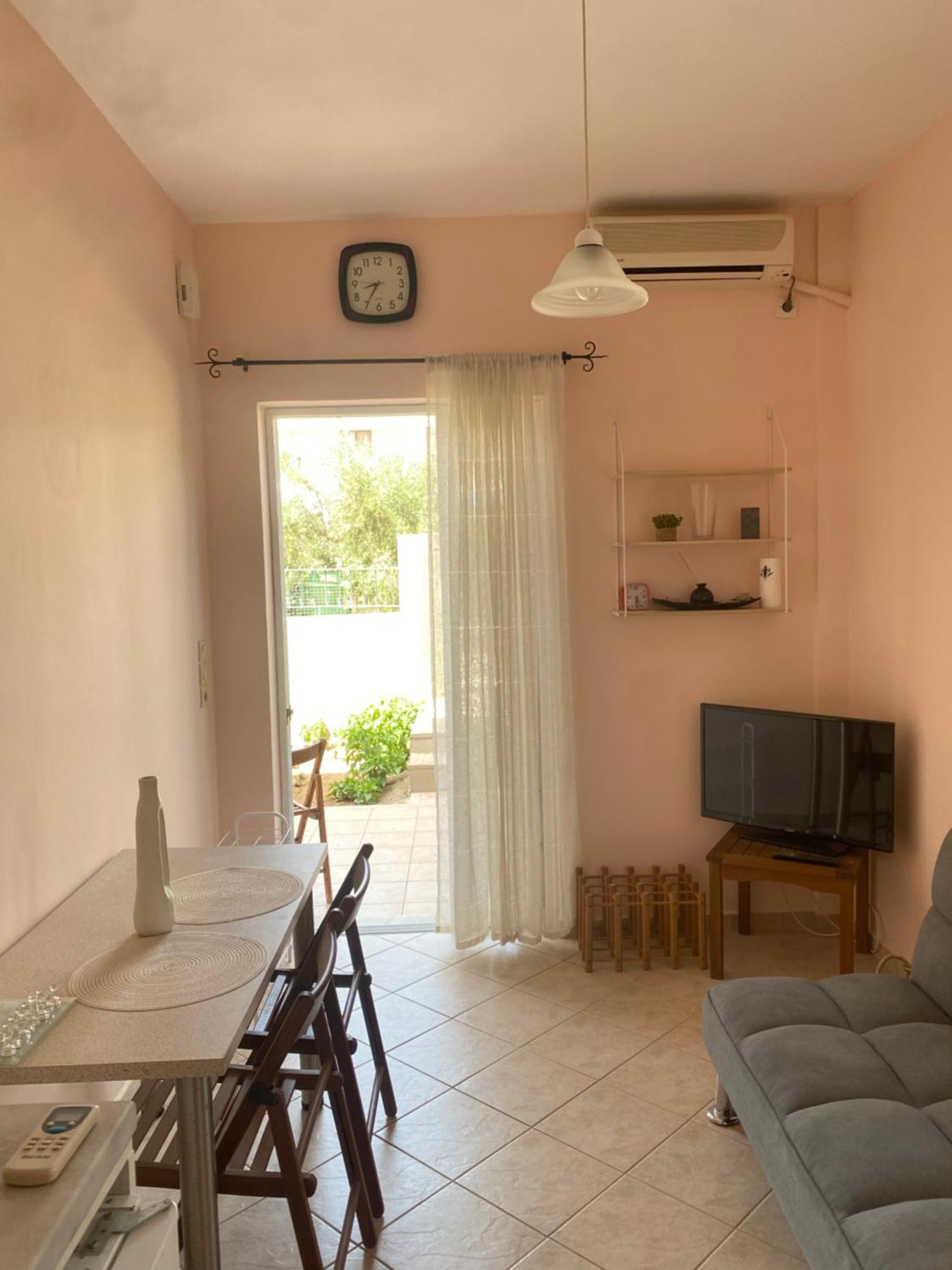 Ilisia Neapoli 2 Apartment